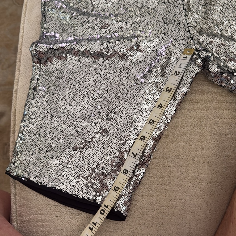Grey Lab silver sequin biker short - Picture 5 of 6